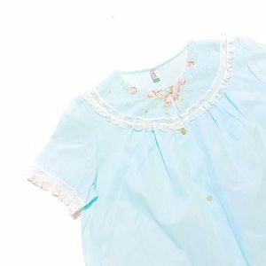 💖 SOLD 💖 Vintage 70s Komar Pastel Baby Blue Ruffles, Pocket & Floral Top